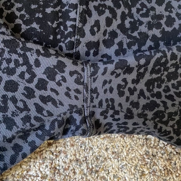 Lysse Women Classic Leggings Black Gray Python Snake Pull On Size Small - Picture 15 of 17
